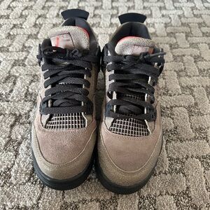 Jordan 4 taupe haze